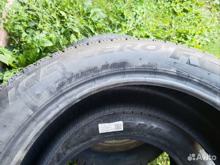 Pirelli Ice Zero FR 235/55 R18 104T