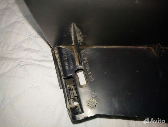 Решетка бампера renault clio 3