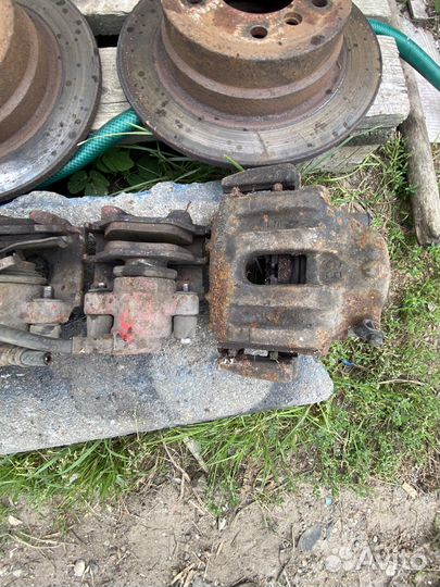 Суппорта + диски тормозные 525 е34