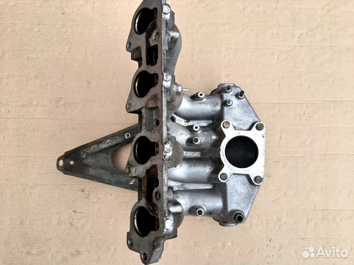 Впускной коллектор W124 оригинал M111