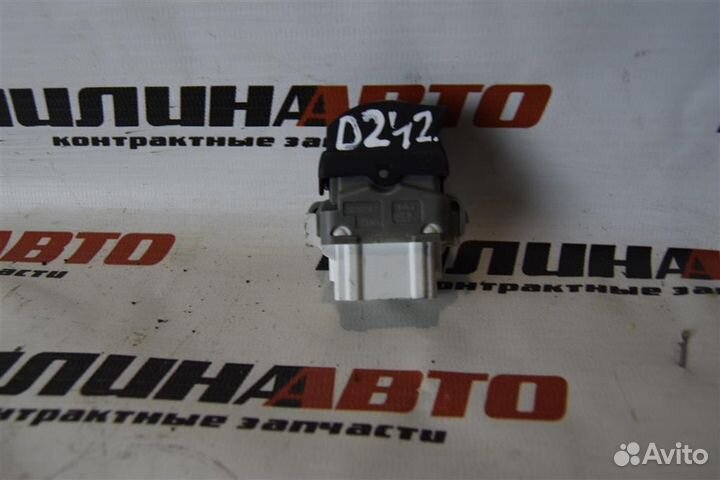 Кнопка стеклоподъемника Рено Меган 2 Сценик2