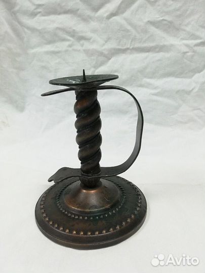 Статуэтка подсвечник 