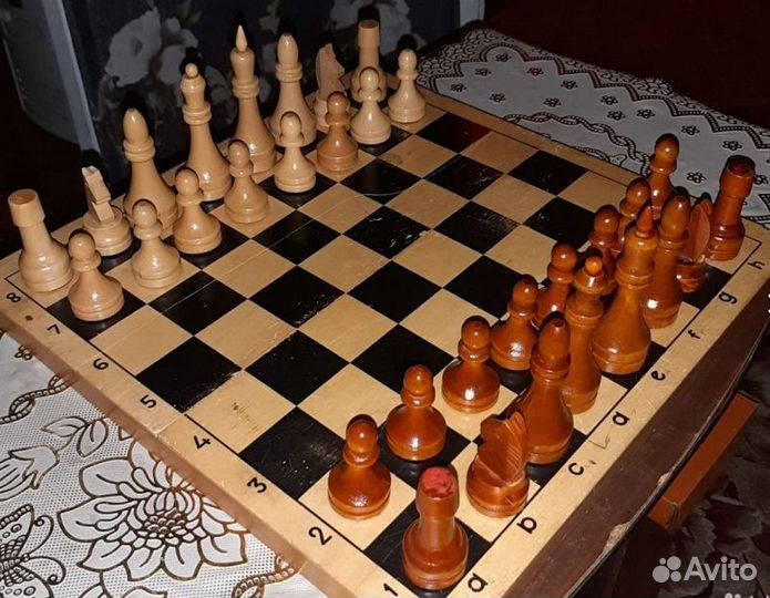 Деревянные шашки и шахматы