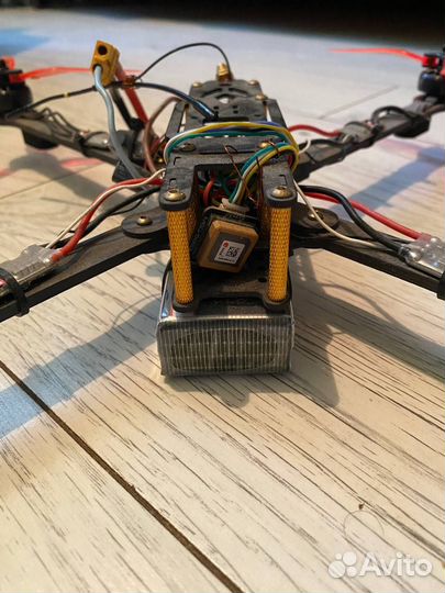 FPV дрон квадракоптер