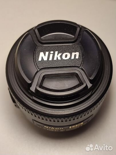 Объектив Nikon 35mm 1.8G Dx