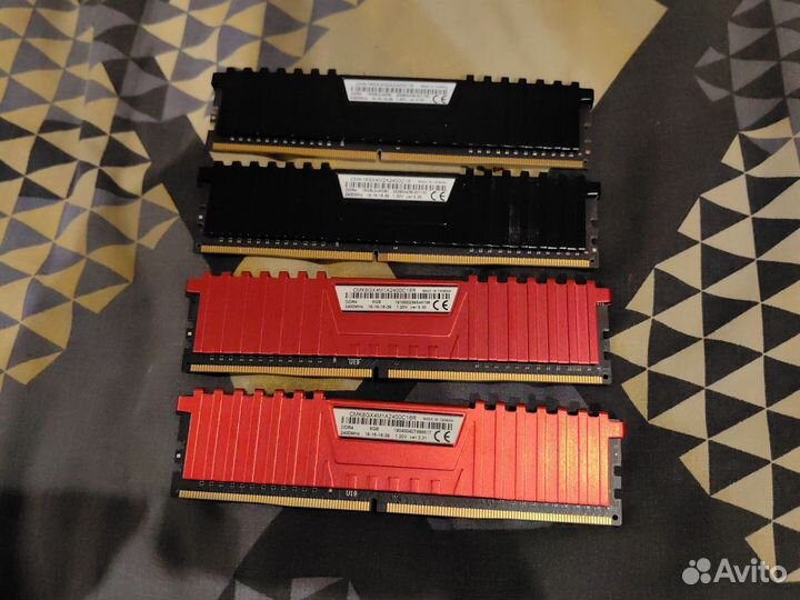 Продаю озу Corsair DDR4 32(8*4) гб