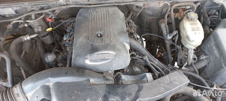 Chevrolet Tahoe 5.3 AT, 2004, битый, 1 км