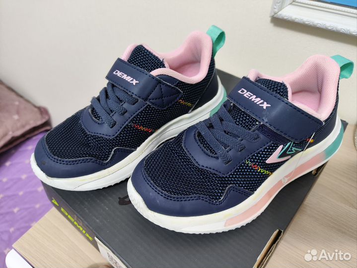 Кроссовки для девочки 28 размер demix