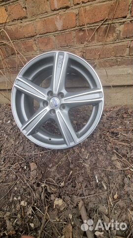 Оригинальный диск R19 Вулканис на Вольво хс90