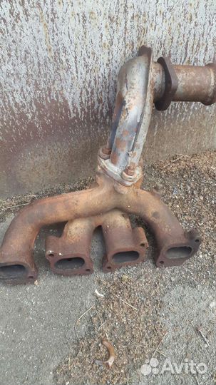 Калектор на двигатель 405