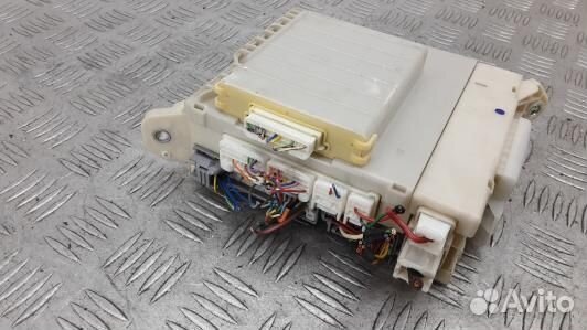 Блок предохранителей lexus GS 3 (ABN09M101)