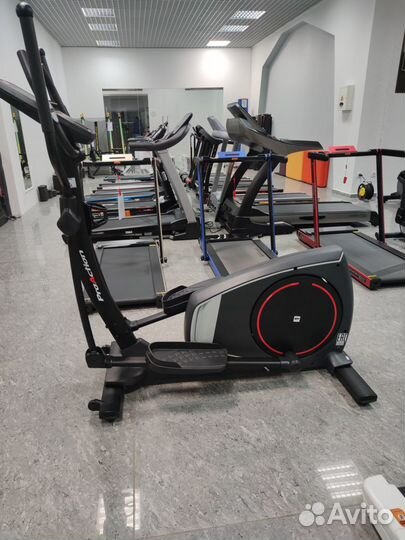 Эллиптический тренажер BH Fitness Crystal TFT