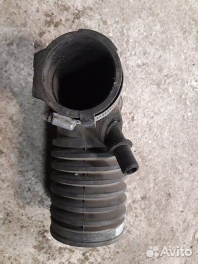 Патрубок воздушного фильтра Volvo S40