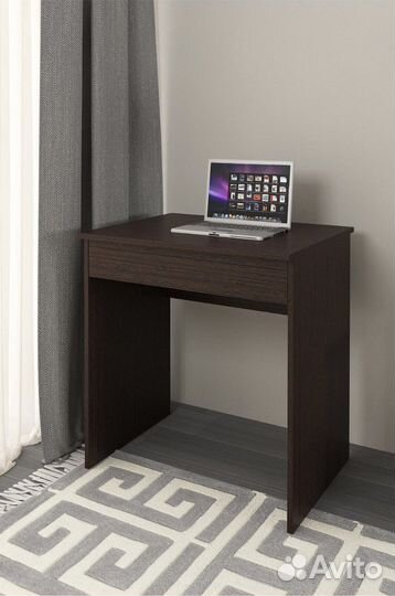 Стол письменный с письменным ящиком