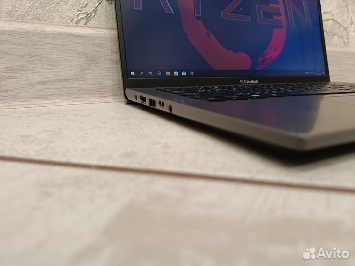 Мощный Asus Ryzen 3 3200u 12гб Full HD