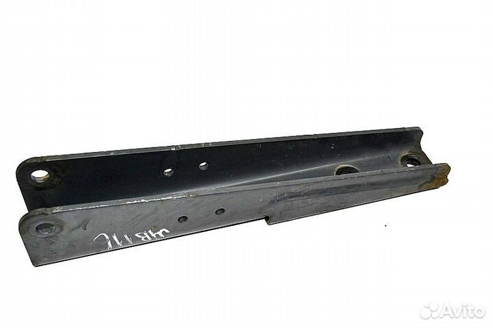 Кронштейн амортизатора кабины, передний правый mer