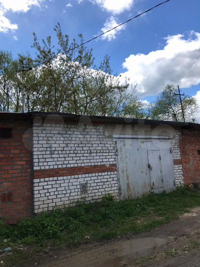 Гараж, > 30 м²