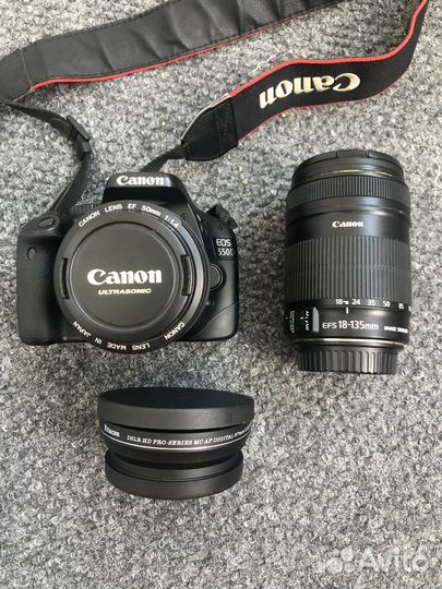 Зеркальный фотоаппарат Canon EOS 550 D