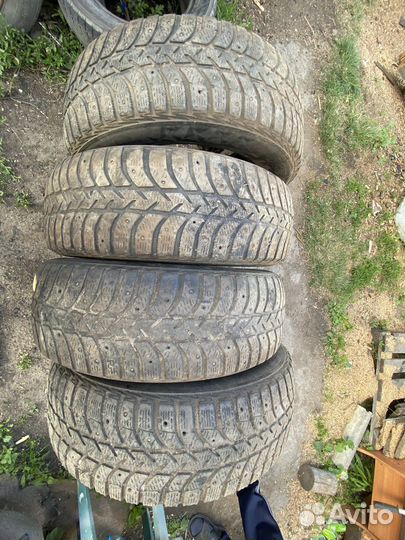 Bridgestone Ice Cruiser 5000 235/65 R17