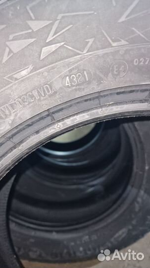 Continental IceContact 3 215/65 R16 102T