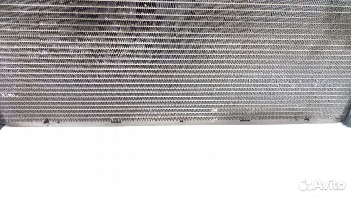 Радиатор системы охлождения Volkswagen Toureg 1