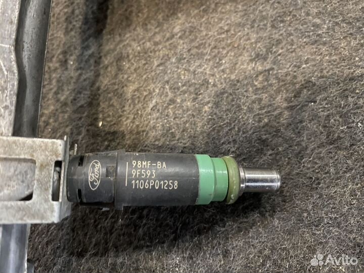 Форсунки,топливная рампа Ford Focus 1 1.6 Zetec