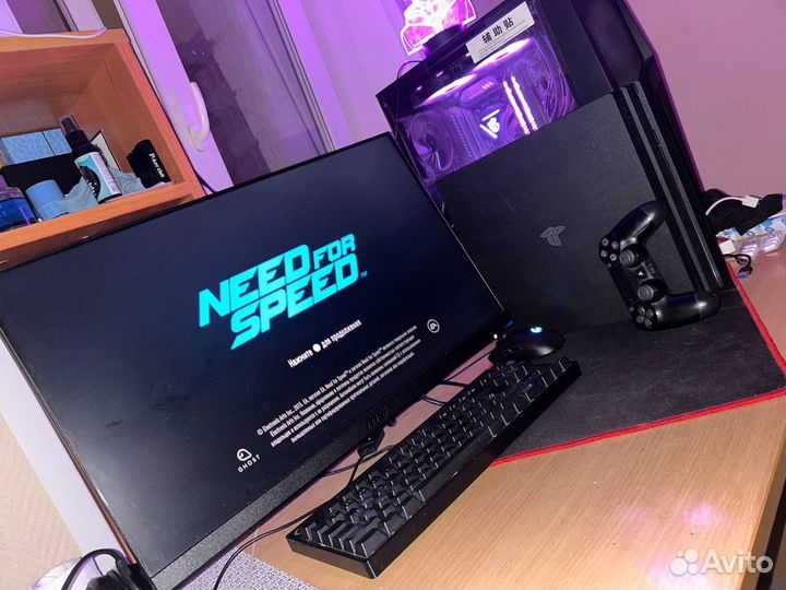 Sony playstation 4 pro + 2 геймпада + Море игр