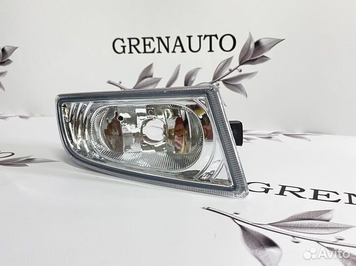 Противотуманная фара правая Honda Civic 8 4D седан