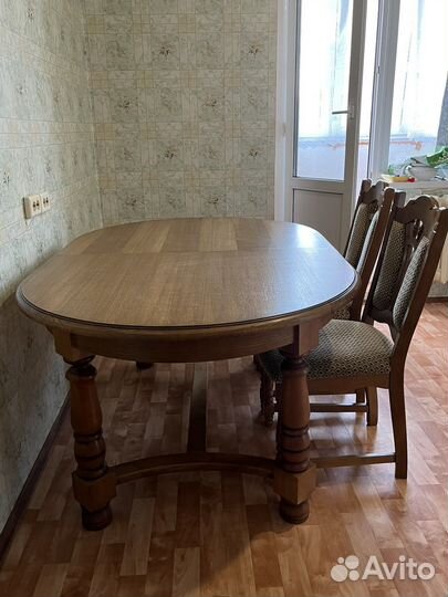 Дубовый стол