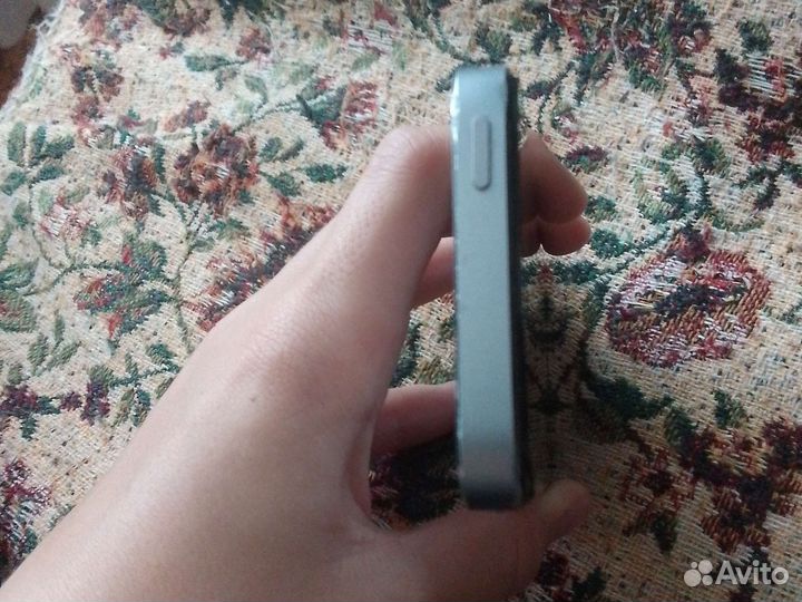 Телефон iPhone 5s