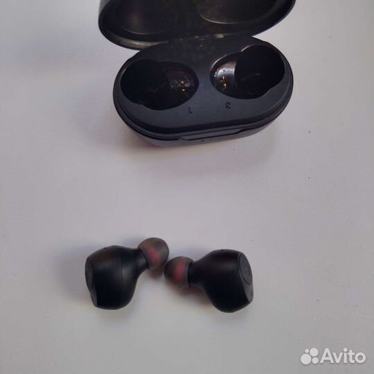 Беспроводные наушники jbl