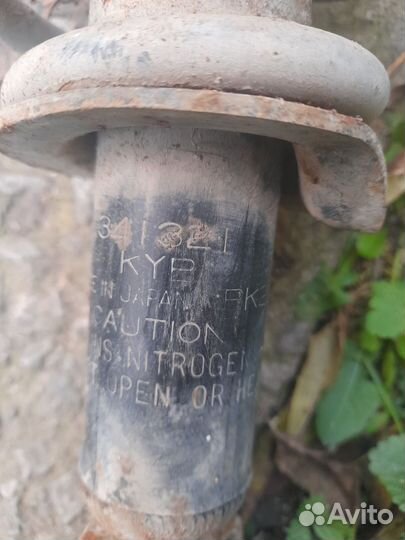 Стойка зад. toyota prius,vista,opа,premio