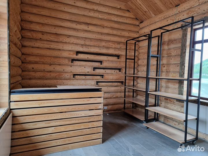 Небольшой красивый рецепшен