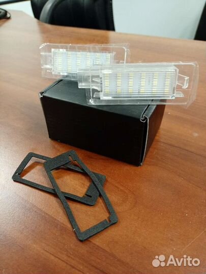 Подсветка светодиодная номерного знака Renault