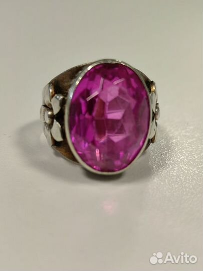 Серебряное кольцо с корундом СССР