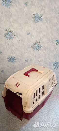 Переноска для кошек и мелких собак