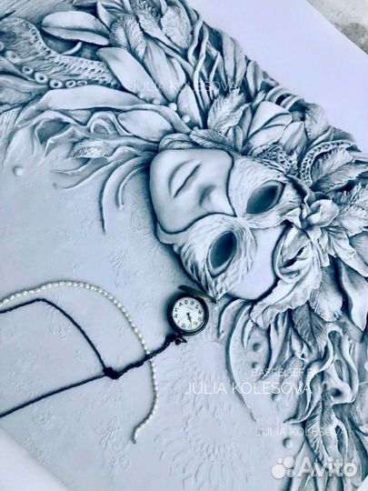 Гипсовый барельеф