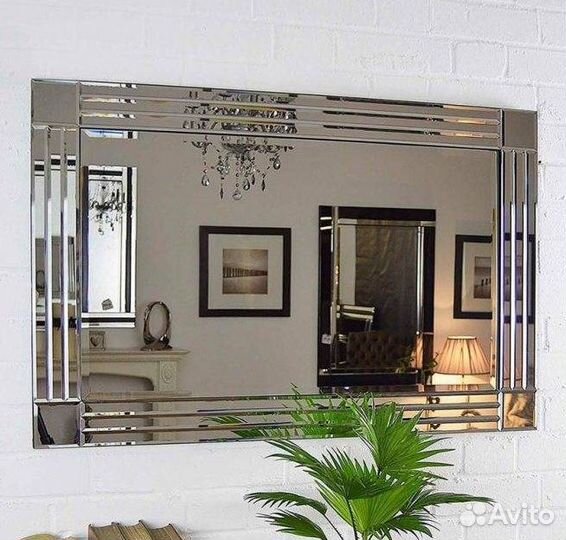 Круглое зеркало с фацетом