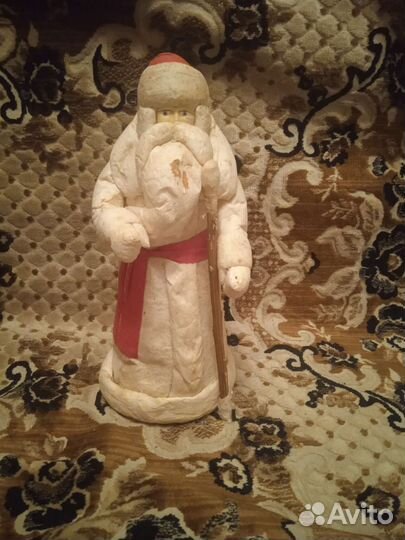 Дед мороз и снегурочка под елку