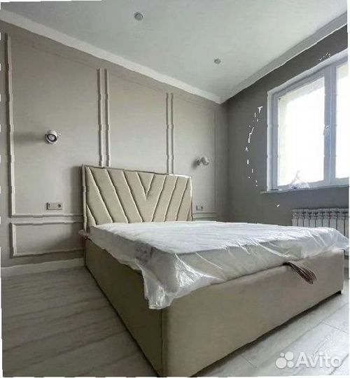 Кровать двуспальная новая мягкая