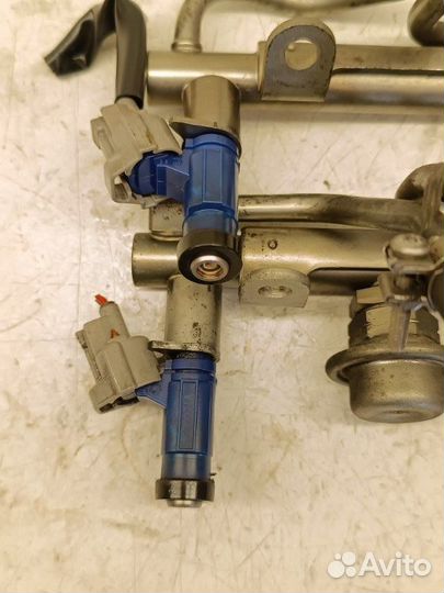 Форсунка топливная Subaru Legacy BL5 EJ204