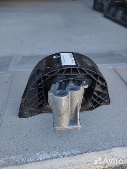 Опора двигателя правая лада веста