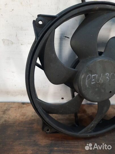 Вентилятор радиатора Peugeot 307 хэтчбэк 5 дв. 1.6