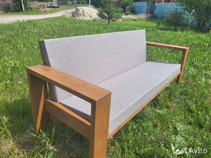 Диван из массива