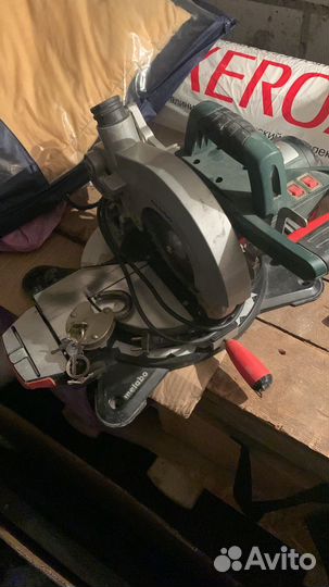 Торцовочная пила metabo kgs 216 m