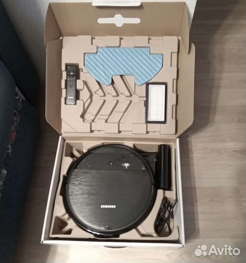 Робот пылесос Samsung Powerbot-E VR05R50