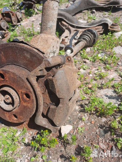 Суппорта передние Audi 80 b3