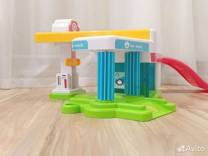 Игрушечная парковка