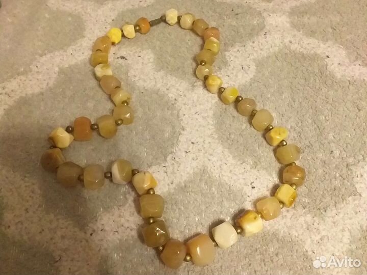 Натуральные бусы из светлого Агата