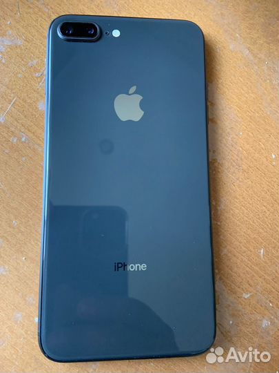 iPhone 8 Plus, 64 ГБ